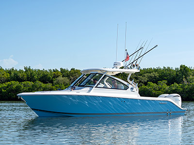 Profile view of Pursuit Boats D 286 Dual Console Boat.