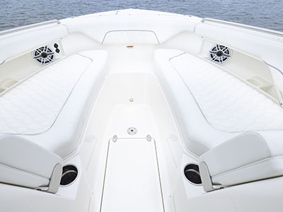 Bow seating on the D 286 Dual Console.