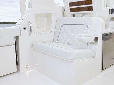 View of aft facing seat an a Dual Console Pursuit boat D 286.