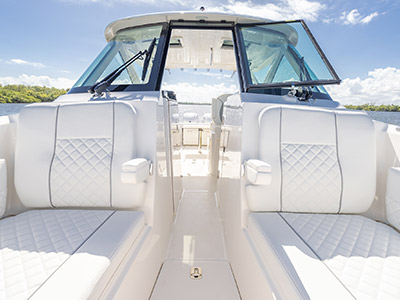 Bow seating on a Pursuit D 306 Luxury Dual Console boat.