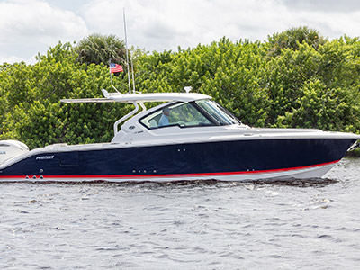 Profile View of Pursuit Boats D 326