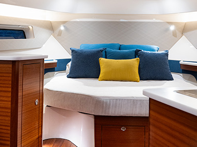 Versitle entertainment area of the Pursuit OS 405 Offshore cabin cruiser fishing boat.