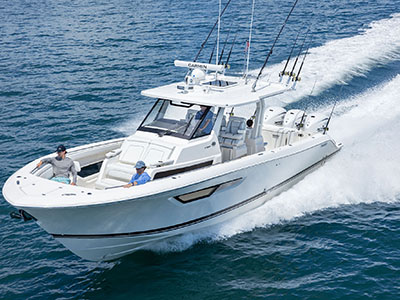 Pursuit Center Console S 388 Pursuit Boat running.