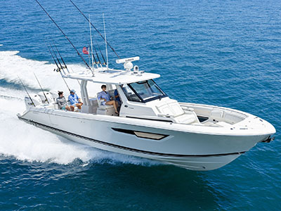 Pursuit Boats S 388 Sport boat running.