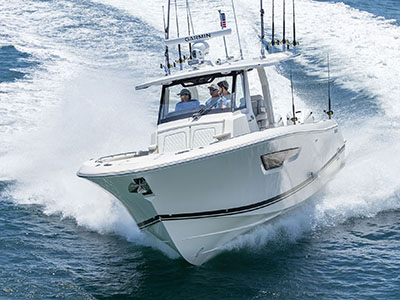 Pursuit Boats S 388 Sport Center Console rigged to fish.