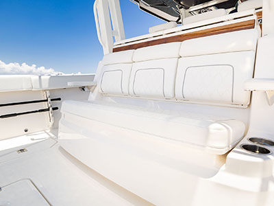 Aft facing seat on the Pursuit S 388 Center Console boat.