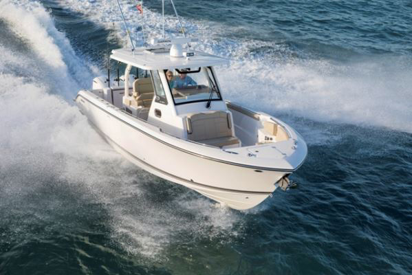 Action shot of white Pursuit
