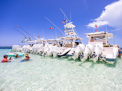 Pursuit Boats’ raft up at Bahamas rendezvous.